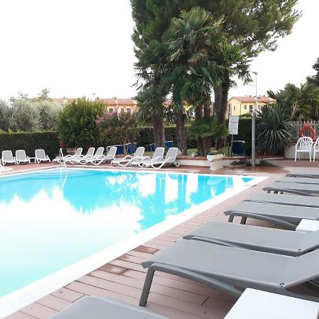 Hotel Da Roberto Лацизе Экстерьер фото