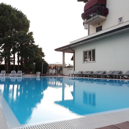 Hotel Da Roberto Лацизе Экстерьер фото