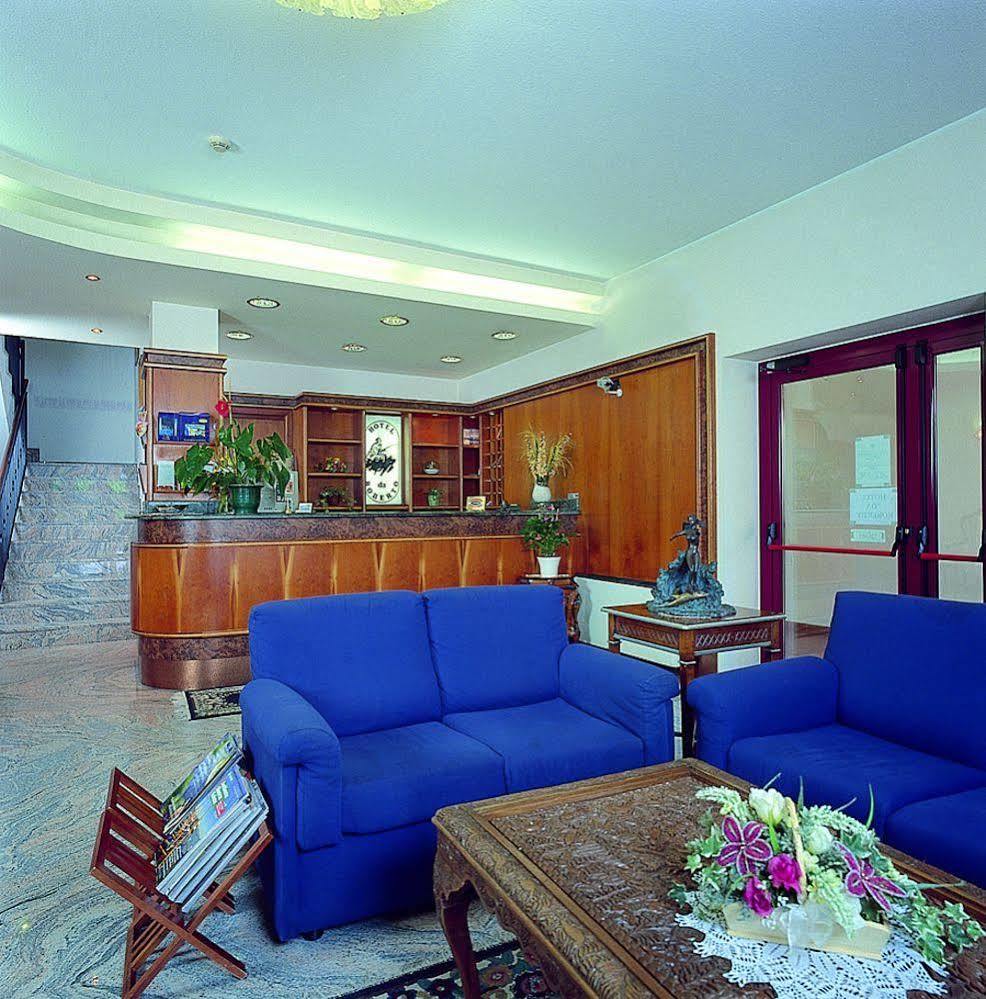 Hotel Da Roberto Лацизе Экстерьер фото