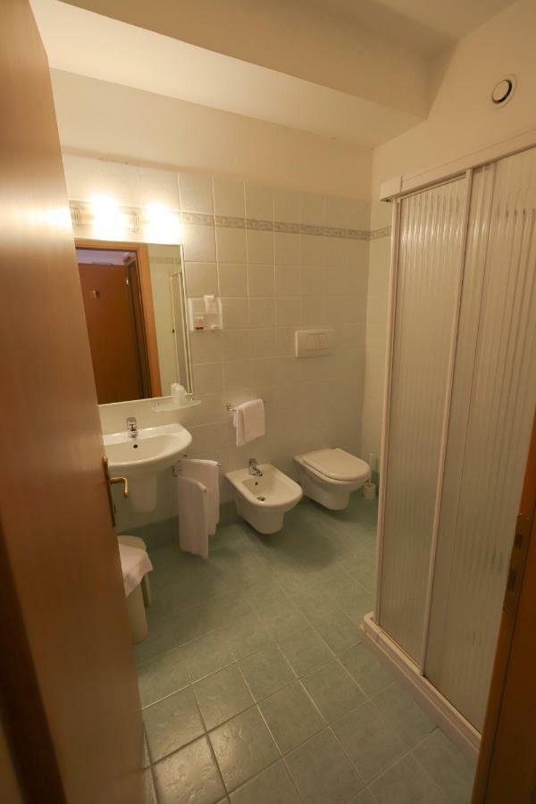 Hotel Da Roberto Лацизе Экстерьер фото
