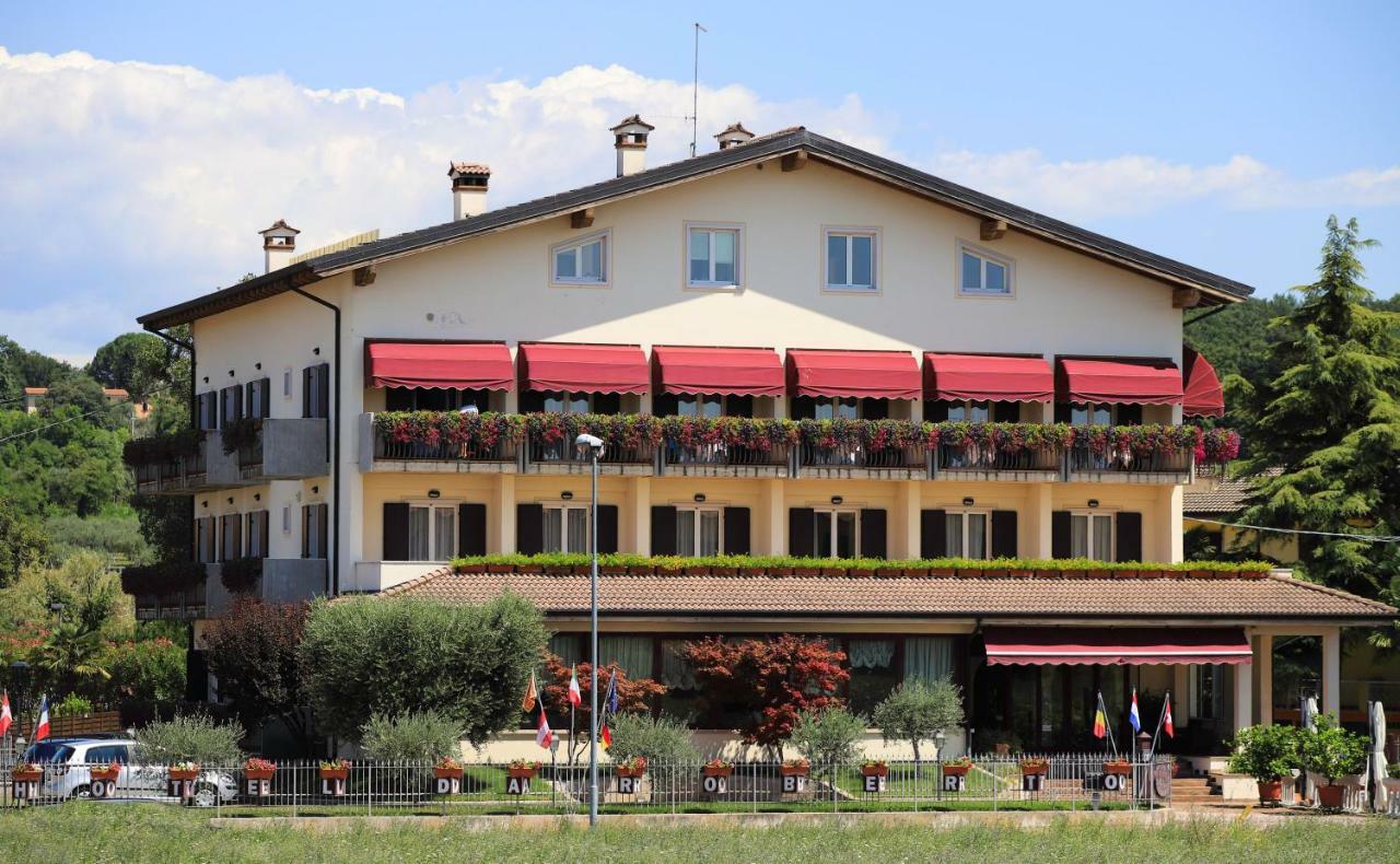 Hotel Da Roberto Лацизе Экстерьер фото